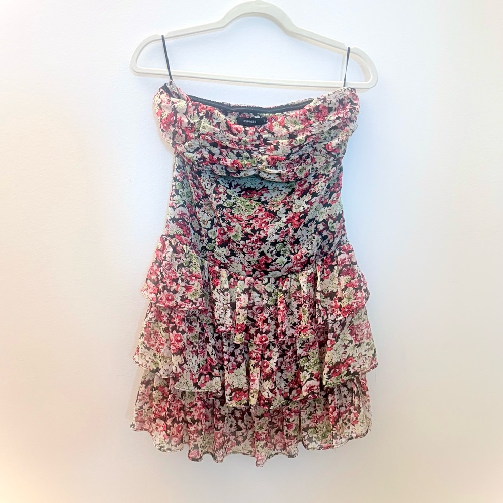 Express Floral Strapless Tiered Ruffle Sweetheart Mini Dress